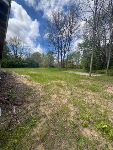30396 Peavine Street, Dowagiac, MI 49047
