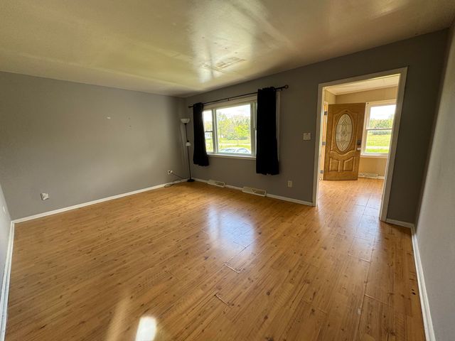 30396 Peavine Street, Dowagiac, MI 49047
