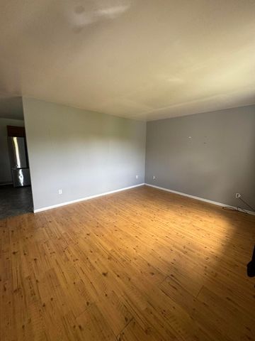 30396 Peavine Street, Dowagiac, MI 49047