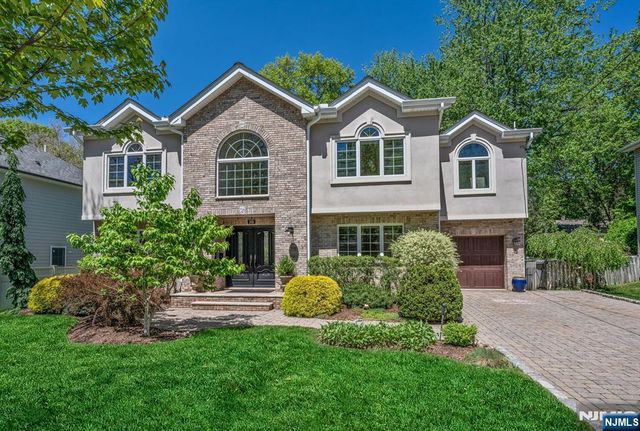 309 South Drive, Paramus, NJ 07652