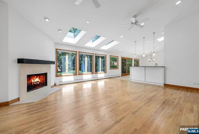 309 South Drive, Paramus, NJ 07652