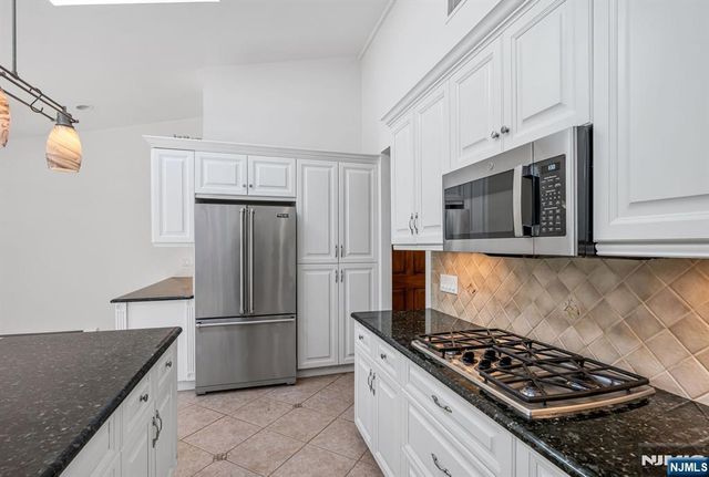 309 South Drive, Paramus, NJ 07652