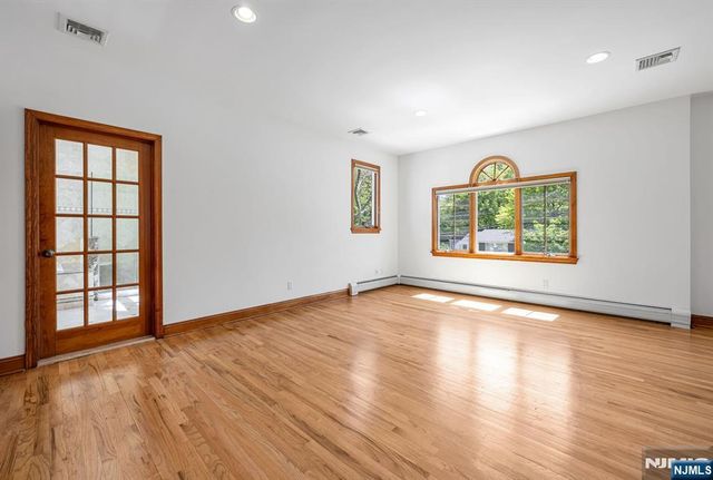 309 South Drive, Paramus, NJ 07652