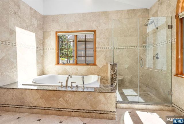 309 South Drive, Paramus, NJ 07652