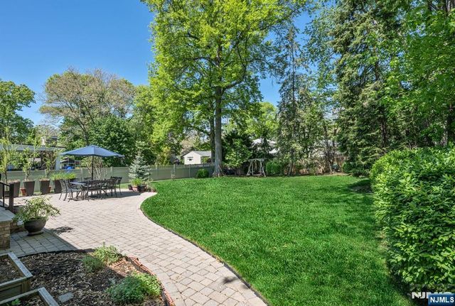 309 South Drive, Paramus, NJ 07652