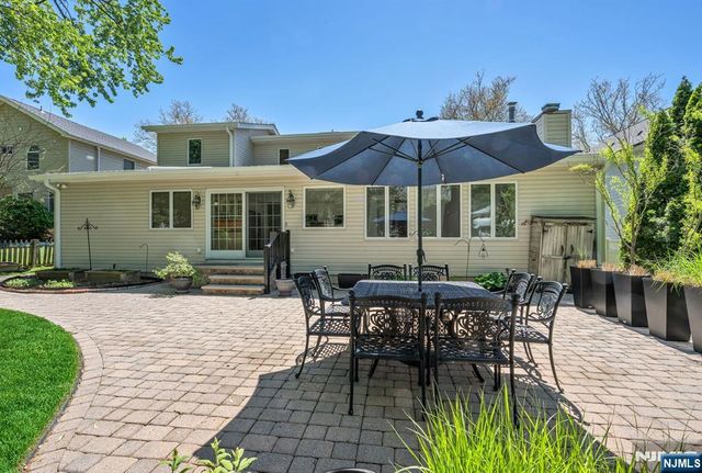 309 South Drive, Paramus, NJ 07652