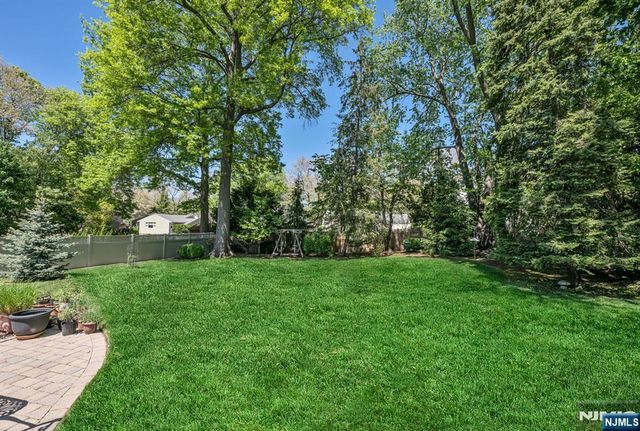 309 South Drive, Paramus, NJ 07652