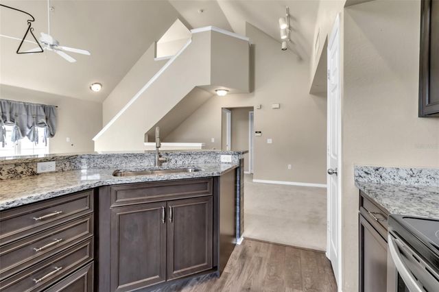 5511 ROSEHILL ROAD 203, Sarasota, FL 34233
