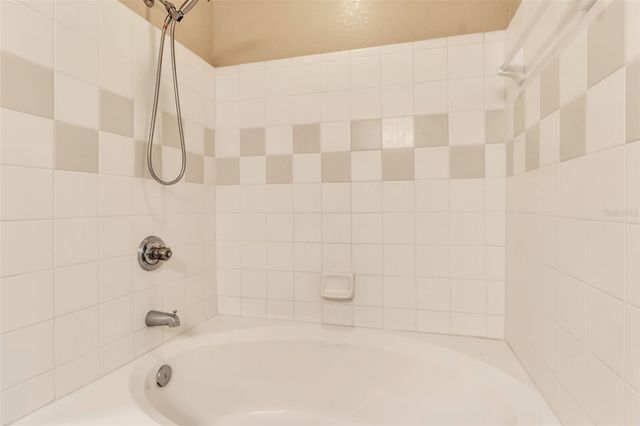 5511 ROSEHILL ROAD 203, Sarasota, FL 34233