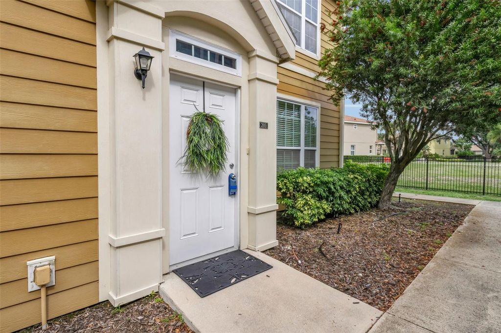5511 ROSEHILL ROAD 203, Sarasota, FL 34233