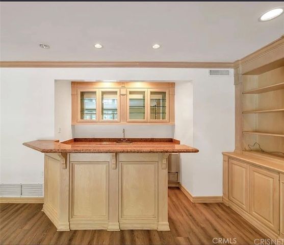 16545 Park Lane CIR, Los Angeles, CA 90049