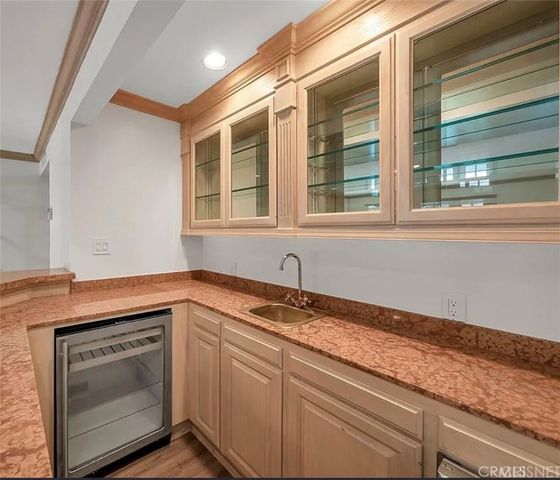 16545 Park Lane CIR, Los Angeles, CA 90049