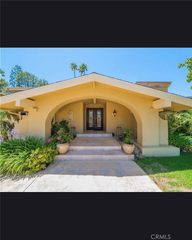 16545 Park Lane CIR, Los Angeles, CA 90049
