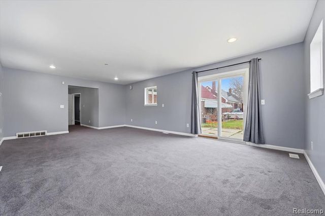 9193 Rutherford Street, Detroit, MI 48228