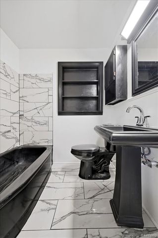 9193 Rutherford Street, Detroit, MI 48228