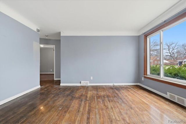 9193 Rutherford Street, Detroit, MI 48228