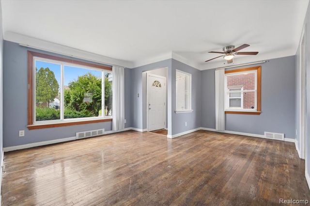 9193 Rutherford Street, Detroit, MI 48228