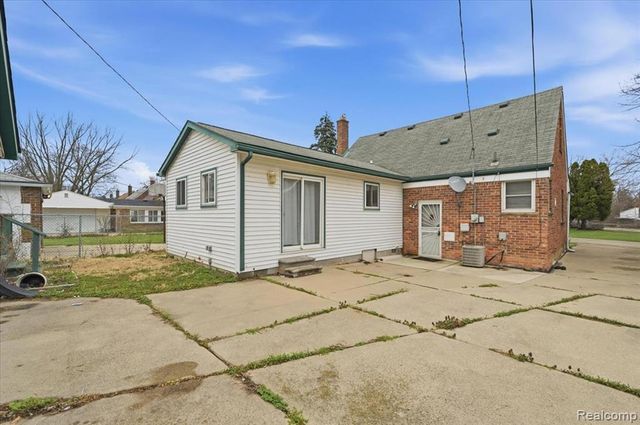 9193 Rutherford Street, Detroit, MI 48228