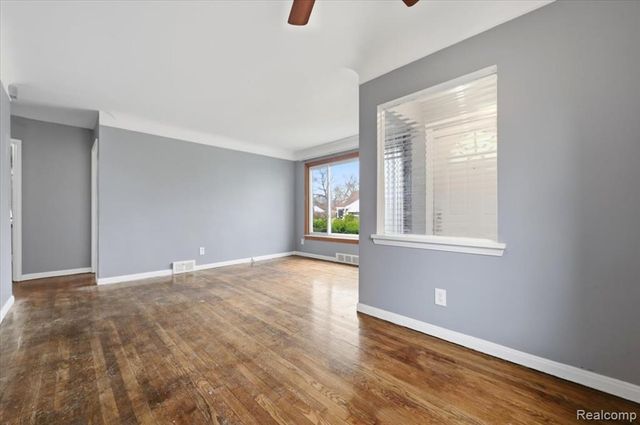 9193 Rutherford Street, Detroit, MI 48228