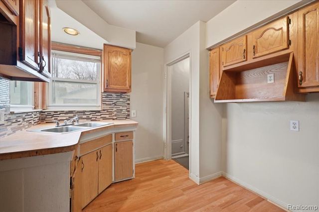 9193 Rutherford Street, Detroit, MI 48228