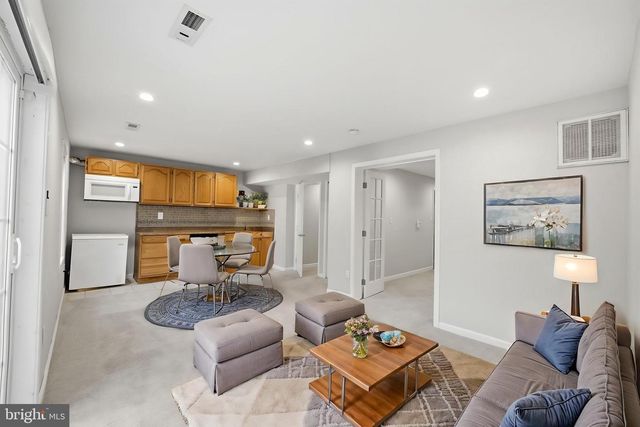 7402 COLTON LN, Manassas, VA 20109