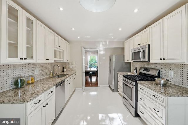 7402 COLTON LN, Manassas, VA 20109