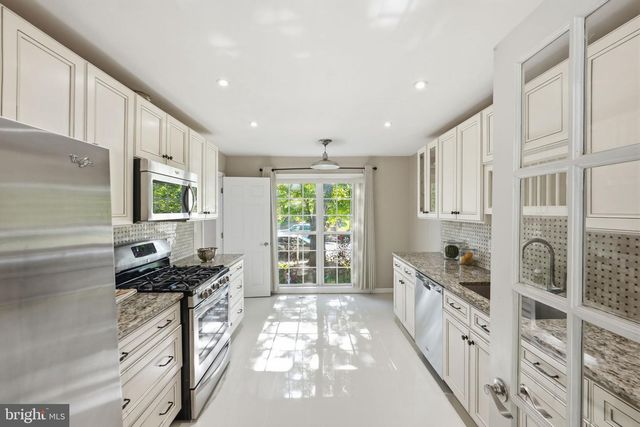 7402 COLTON LN, Manassas, VA 20109