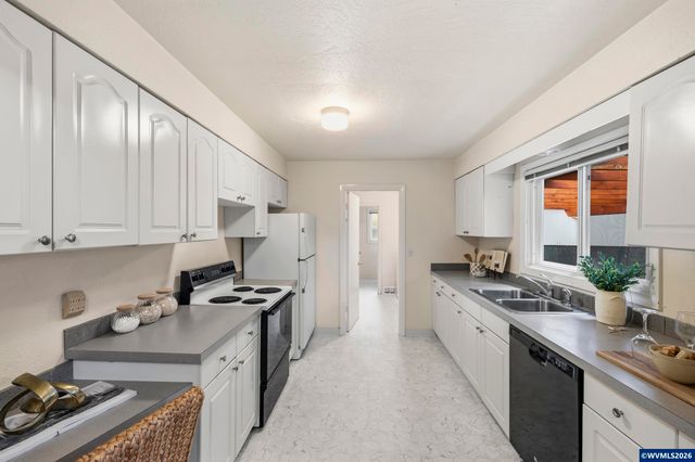755 Vista Av SE, Salem, OR 97302