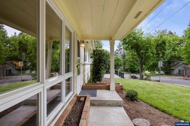 755 Vista Av SE, Salem, OR 97302
