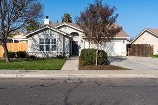 1828 College Greens Dr, Los Banos, CA 93635