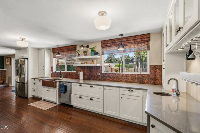 155 Westwood Drive, Grants Pass, OR 97527