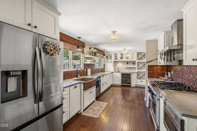 155 Westwood Drive, Grants Pass, OR 97527