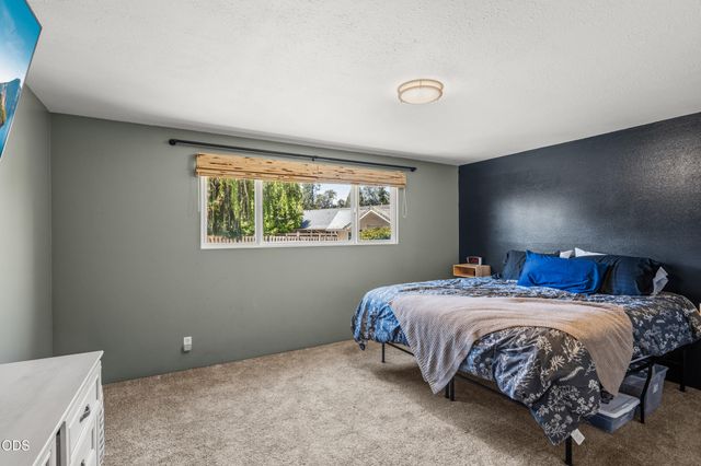 155 Westwood Drive, Grants Pass, OR 97527
