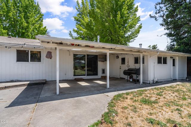 155 Westwood Drive, Grants Pass, OR 97527