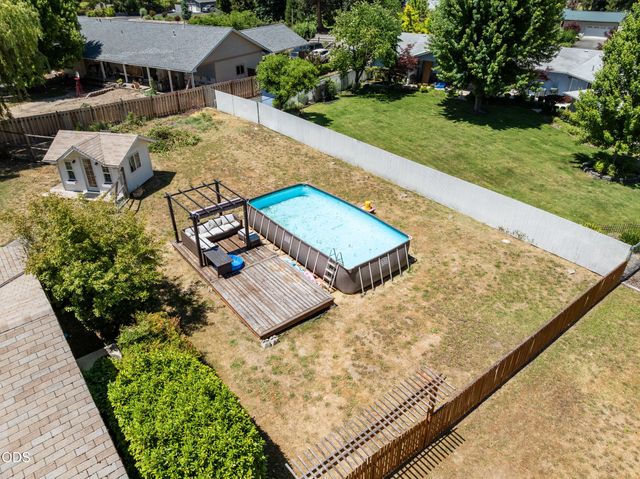 155 Westwood Drive, Grants Pass, OR 97527