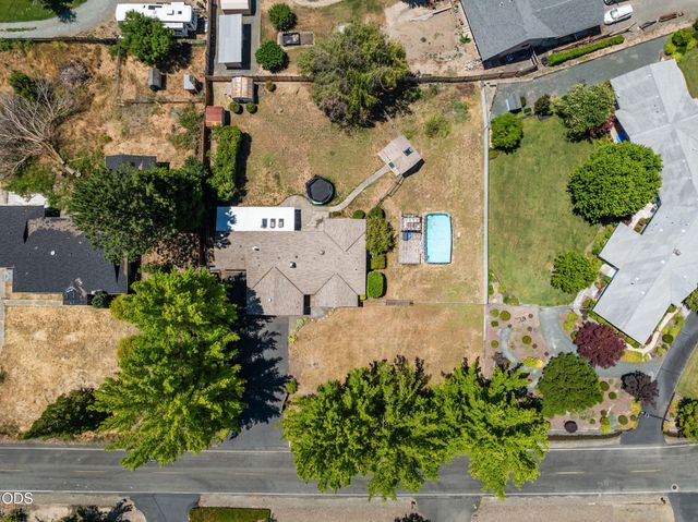 155 Westwood Drive, Grants Pass, OR 97527