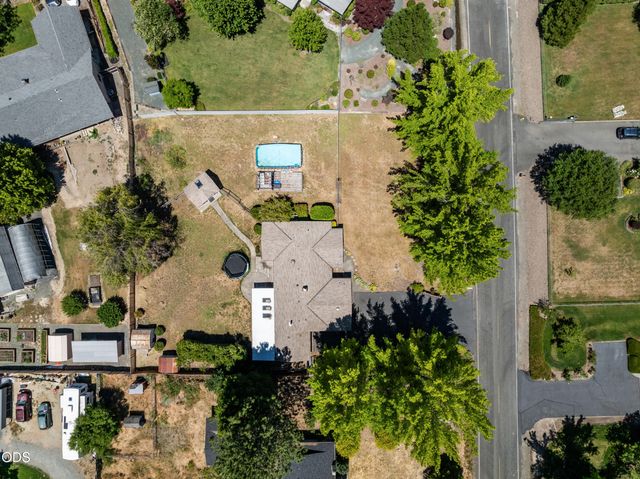 155 Westwood Drive, Grants Pass, OR 97527