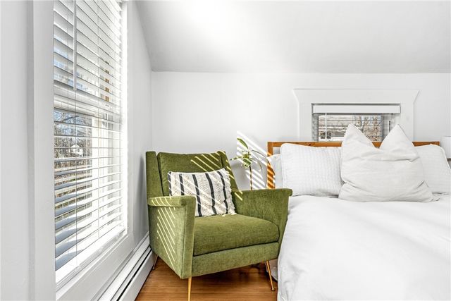 34 Read Avenue, Barrington, RI 02806