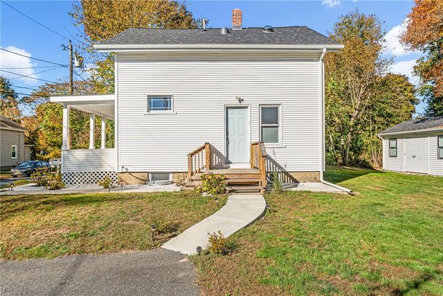 34 Read Avenue, Barrington, RI 02806