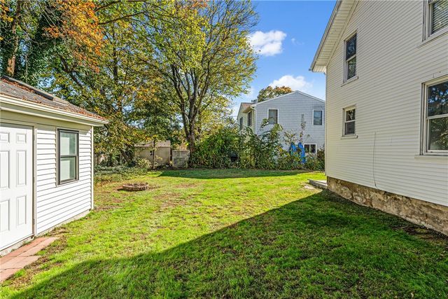 34 Read Avenue, Barrington, RI 02806