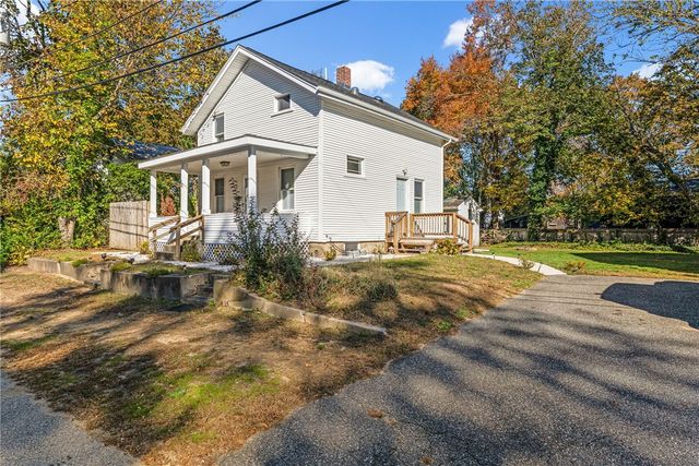 34 Read Avenue, Barrington, RI 02806