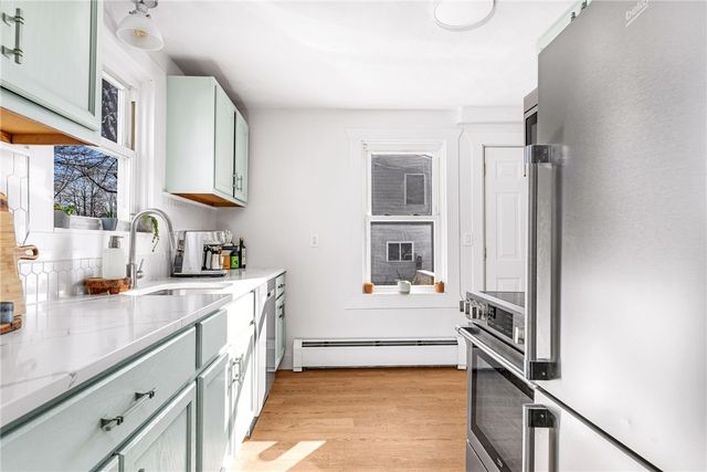 34 Read Avenue, Barrington, RI 02806