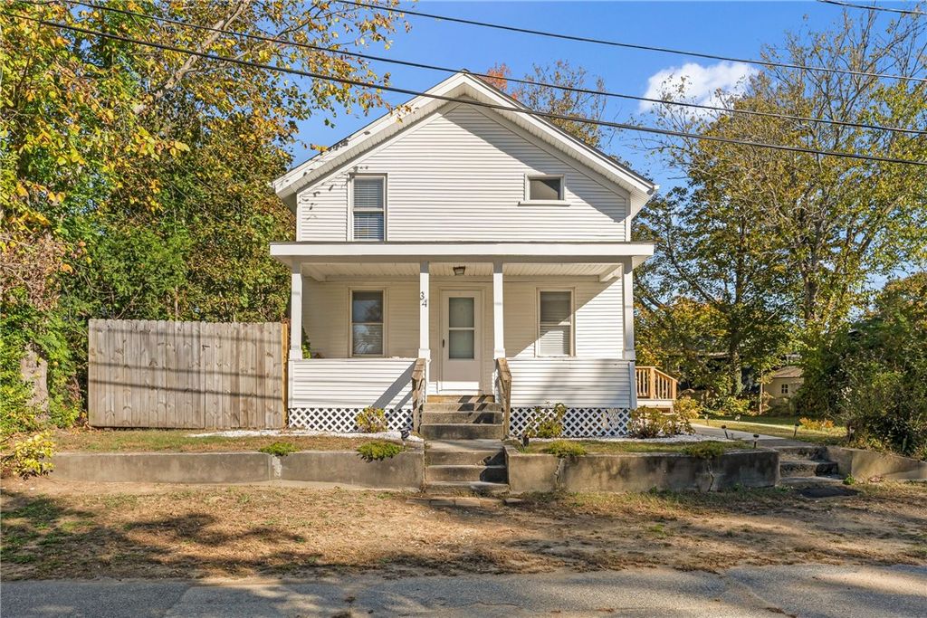 34 Read Avenue, Barrington, RI 02806