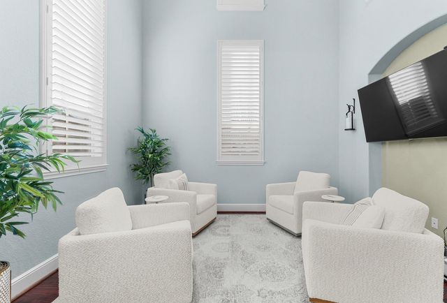 18 Laurelwood Drive, Houston, TX 77058