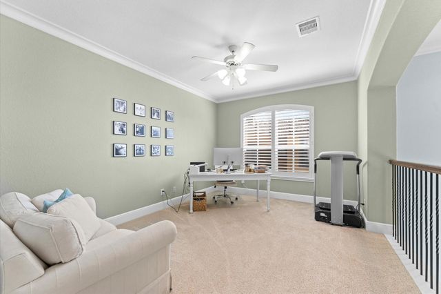 18 Laurelwood Drive, Houston, TX 77058