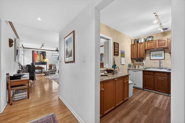 835 Ridge Avenue 507, Evanston, IL 60202