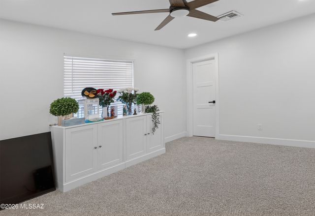 3681 W Potvin Lane, Tucson, AZ 85742