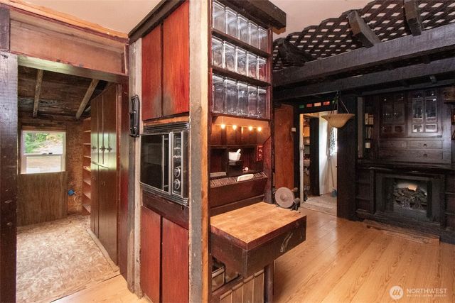 3951 S TYLER Road, Port Angeles, WA 98363