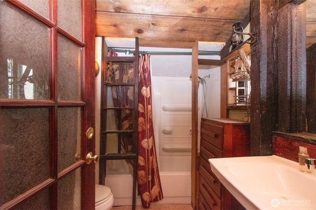 3951 S TYLER Road, Port Angeles, WA 98363