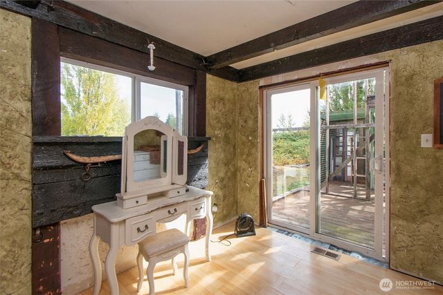 3951 S TYLER Road, Port Angeles, WA 98363